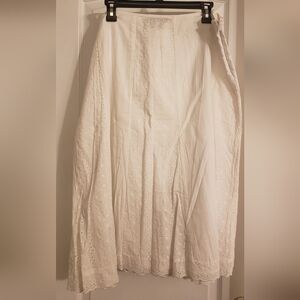 NEW! White Tahiti skirt (W)